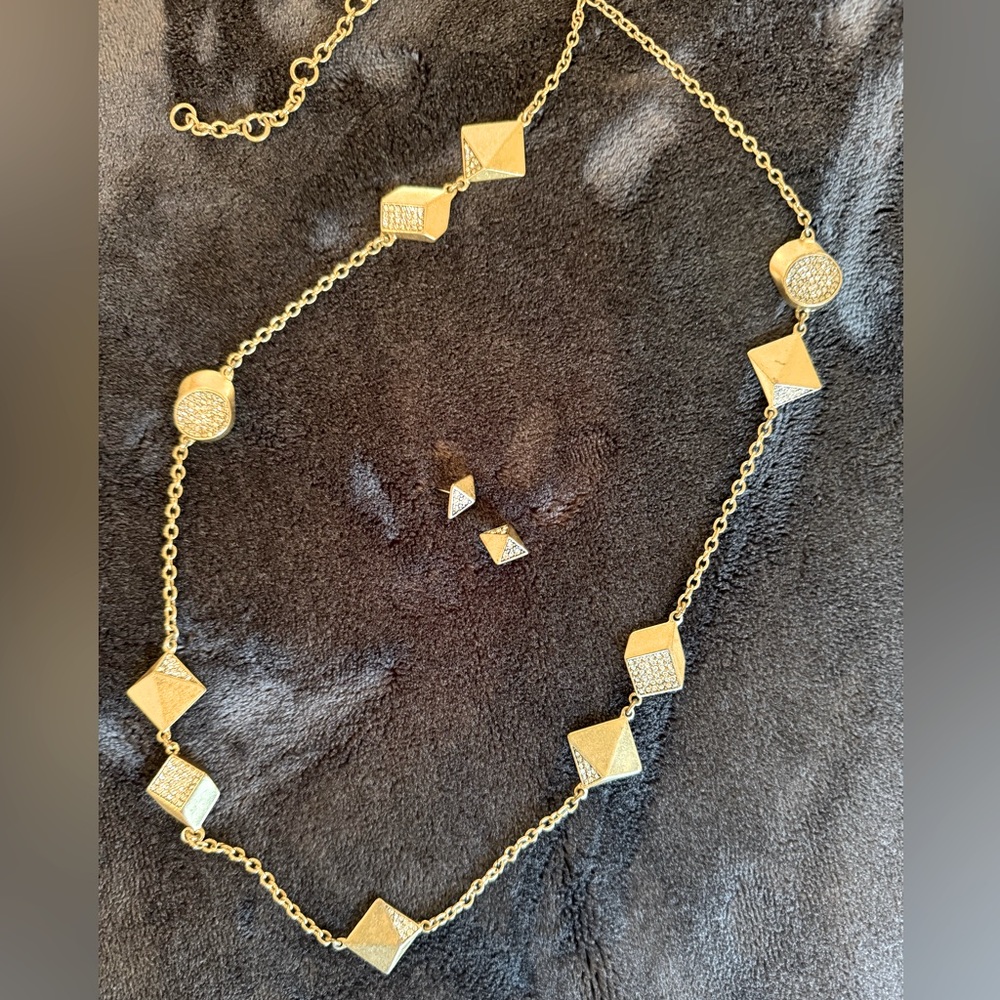 Geometric long, adjustable necklace with earrings